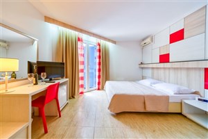 Hotel Slovenska Plaža 4*